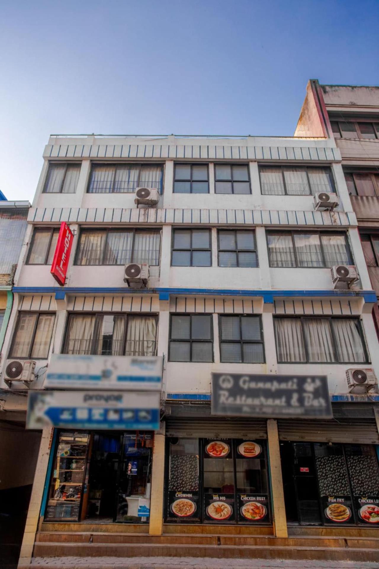 Oyo 808 Hotel Om Ganapati Pvt Ltd Kathmandu Bagian luar foto