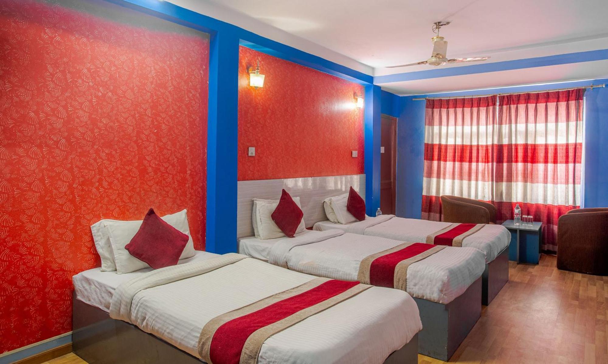 Oyo 808 Hotel Om Ganapati Pvt Ltd Kathmandu Bagian luar foto