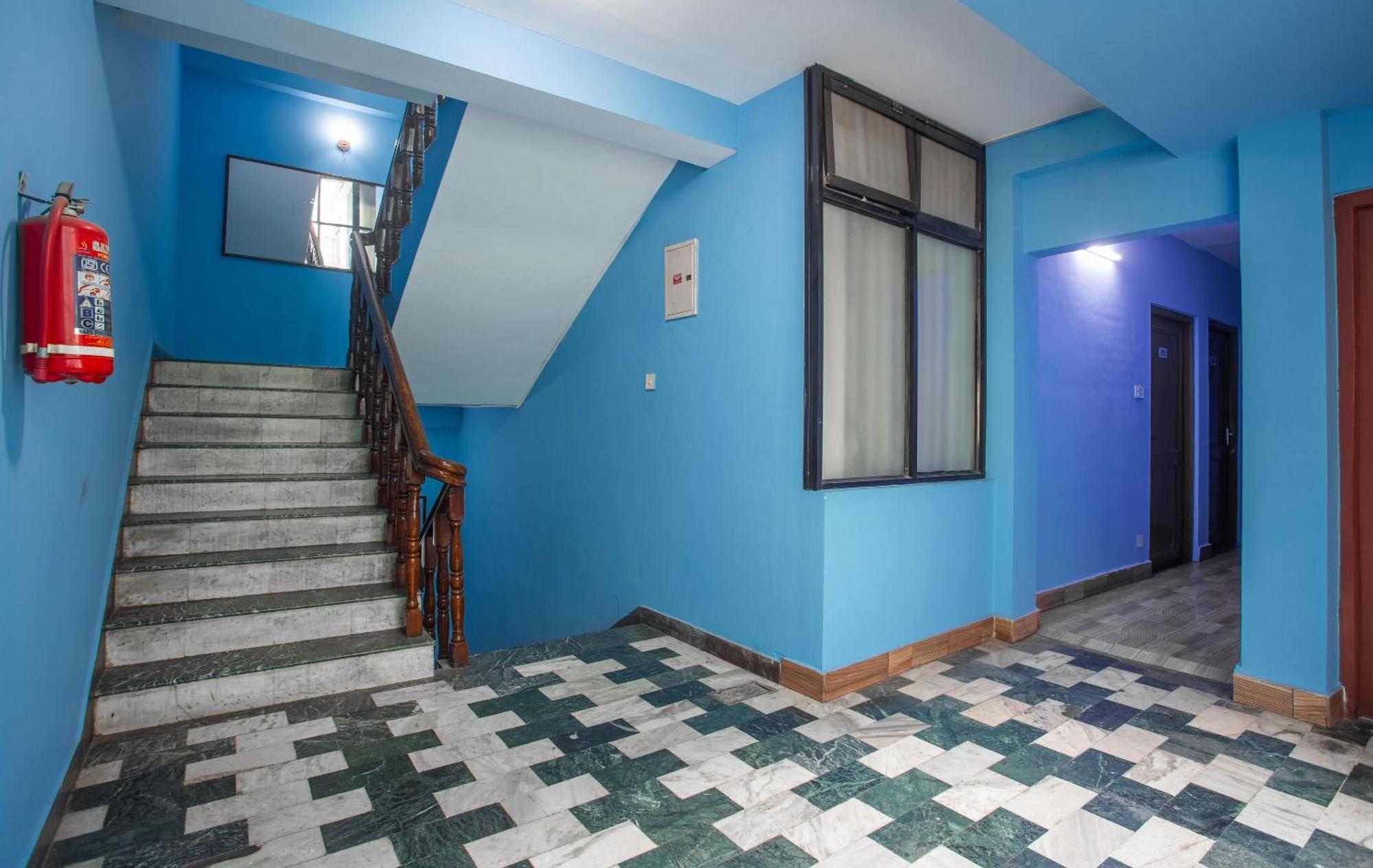 Oyo 808 Hotel Om Ganapati Pvt Ltd Kathmandu Bagian luar foto